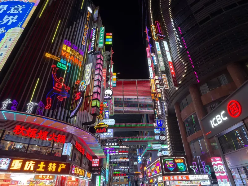 会议麦克风灵敏度与拾音距离的关系解析及优化建议