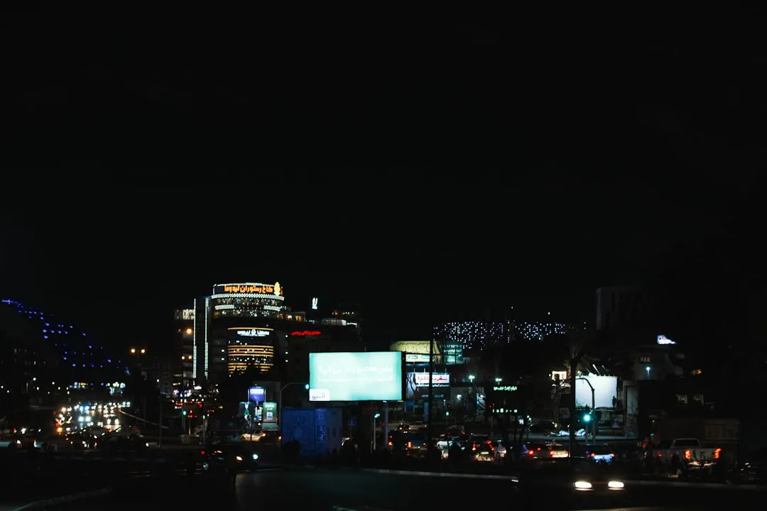 会议室无线与有线会议麦克风选型对比及扩声方案建议